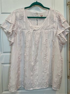 Hayden White Embroidered Floral Flutter Sleeve Blouse